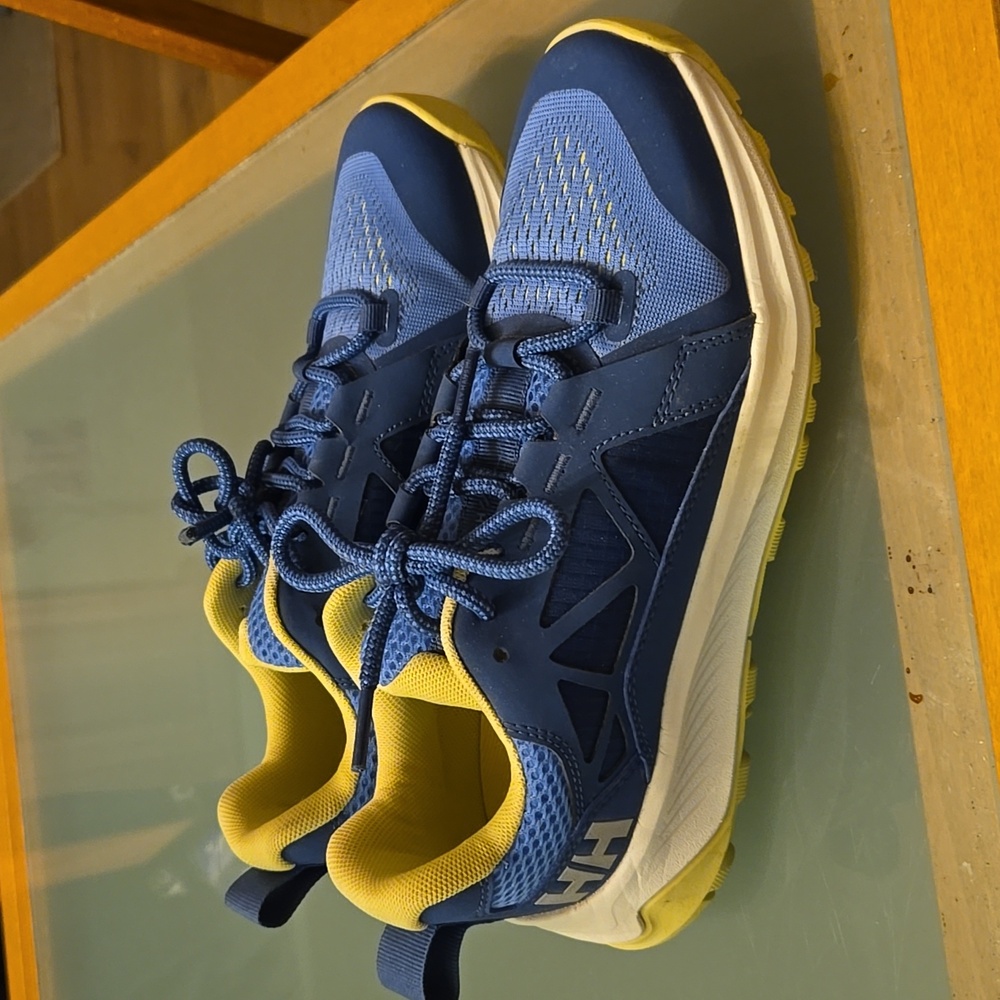 Helly Hansen Women Size 6 Tennis Shoes. Brand new only worn once.